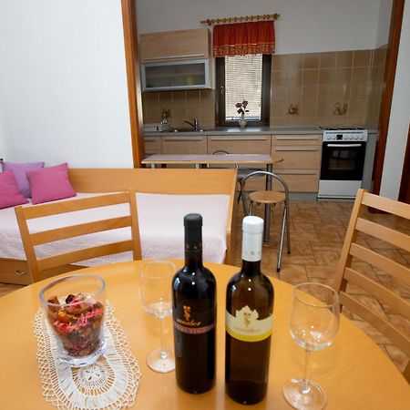 Guesthouse Sanabor Postojna Bagian luar foto