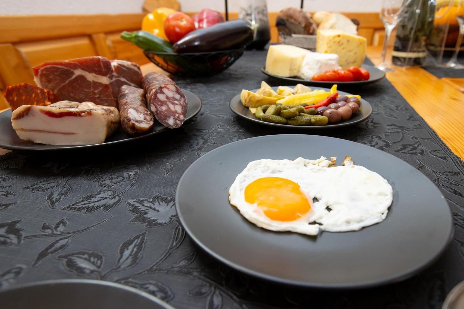 Guesthouse Sanabor Postojna Bagian luar foto