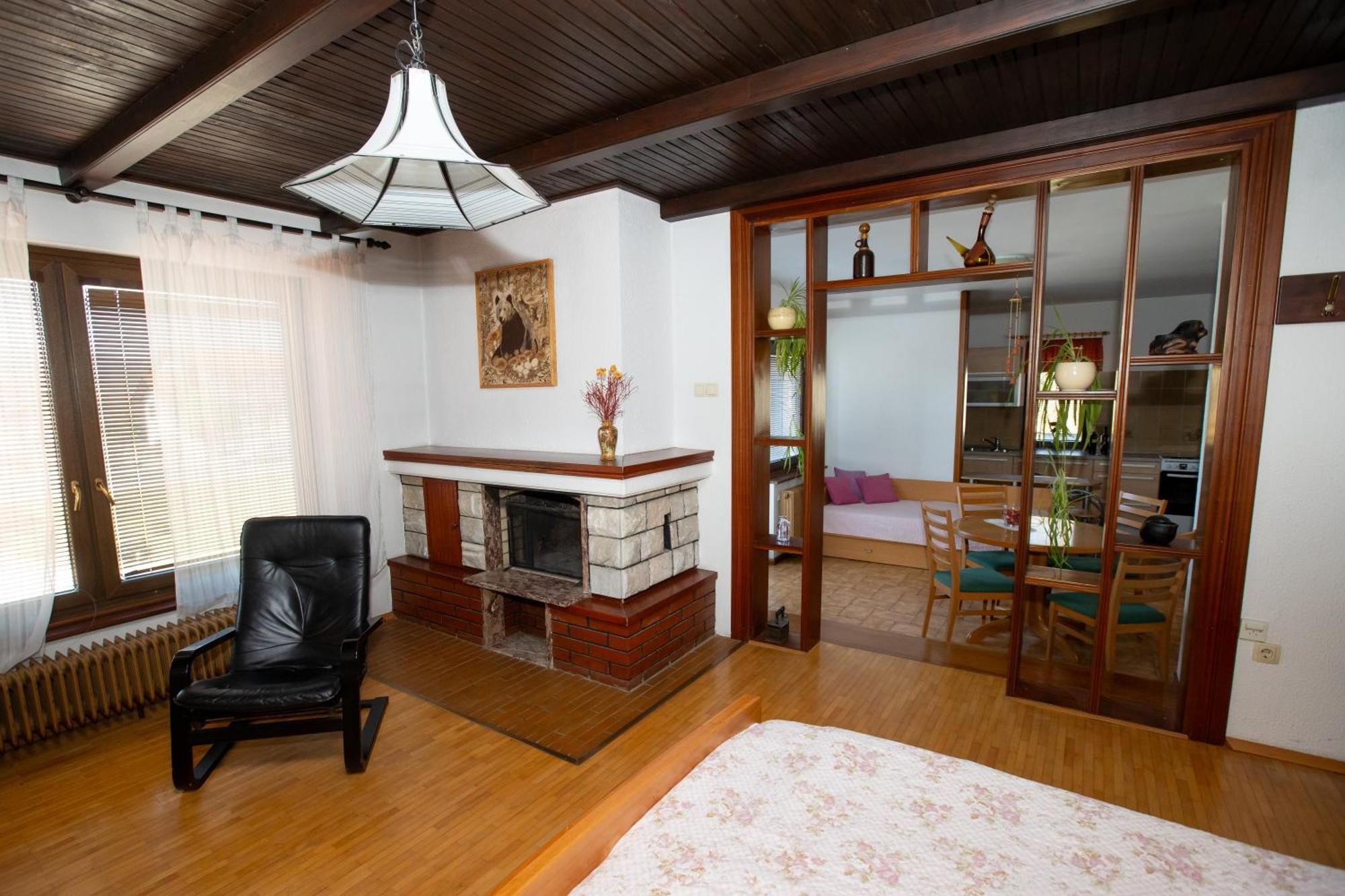 Guesthouse Sanabor Postojna Bagian luar foto