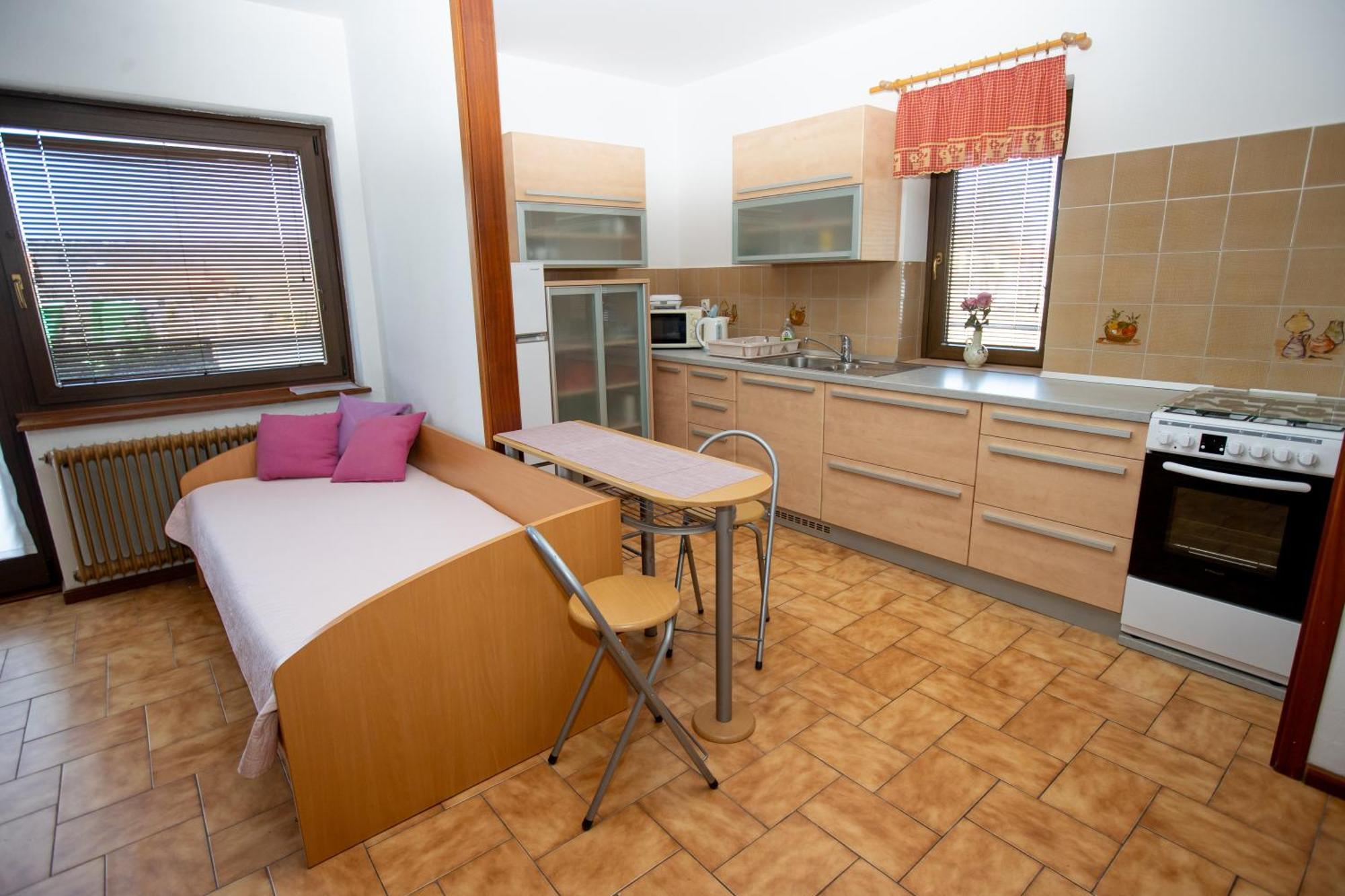 Guesthouse Sanabor Postojna Bagian luar foto