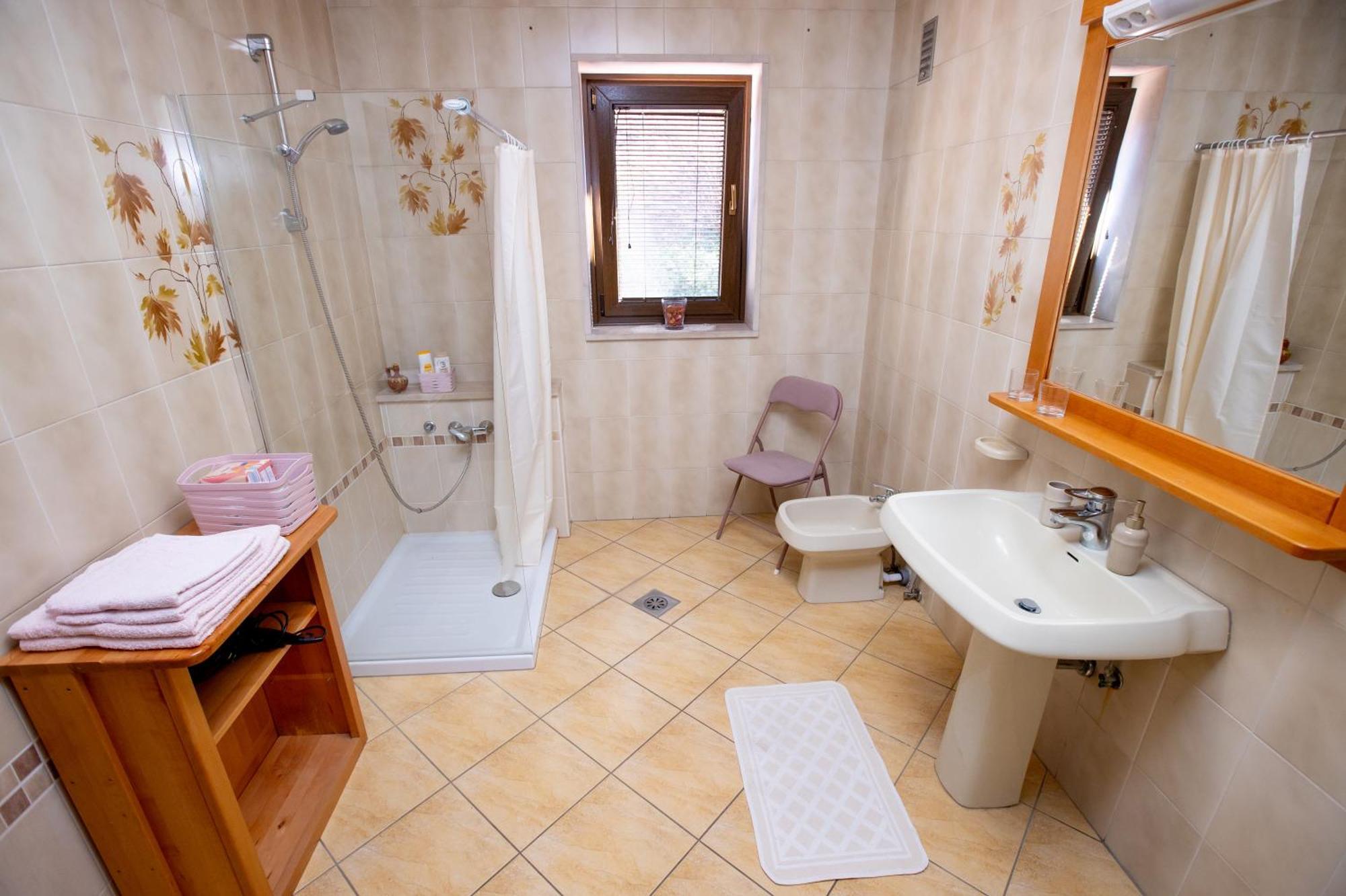 Guesthouse Sanabor Postojna Bagian luar foto
